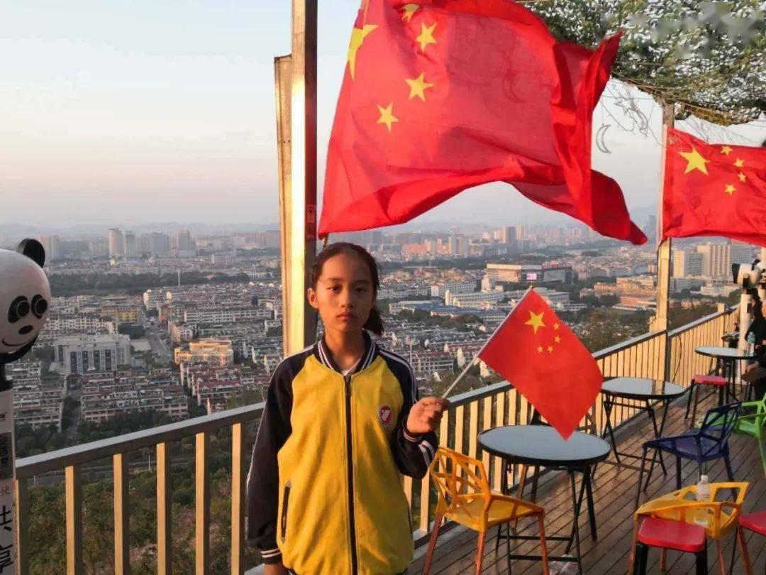 蜡笔小新兄妹春节大拜年
