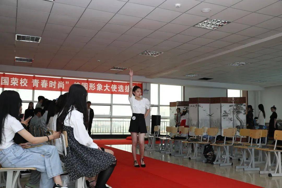 昆明市呈贡区碧潭社区讲好新年“第一课”