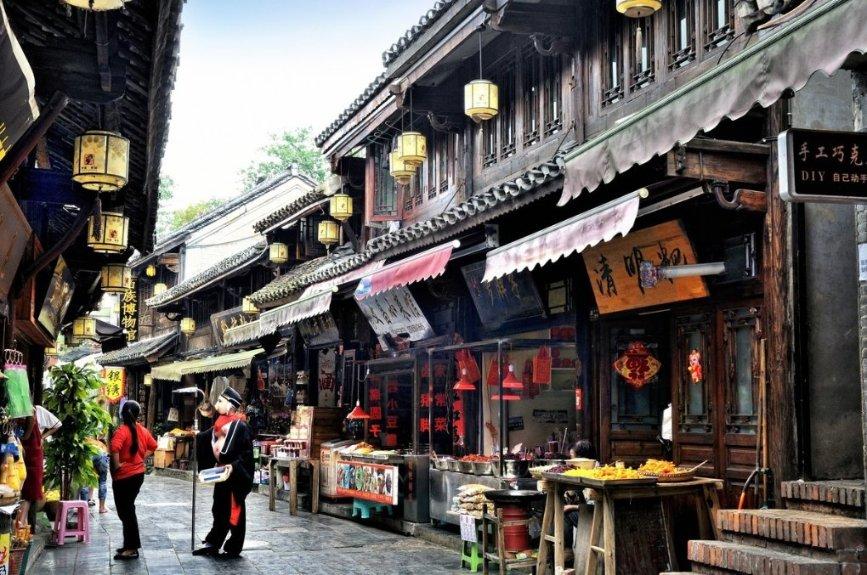 刘烨重返话剧舞台，首部中文版《悲惨世界》本周亮相，4月来杭