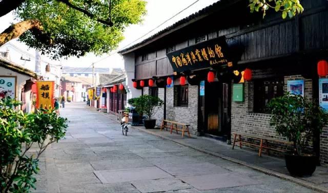 旋转螺旋塔