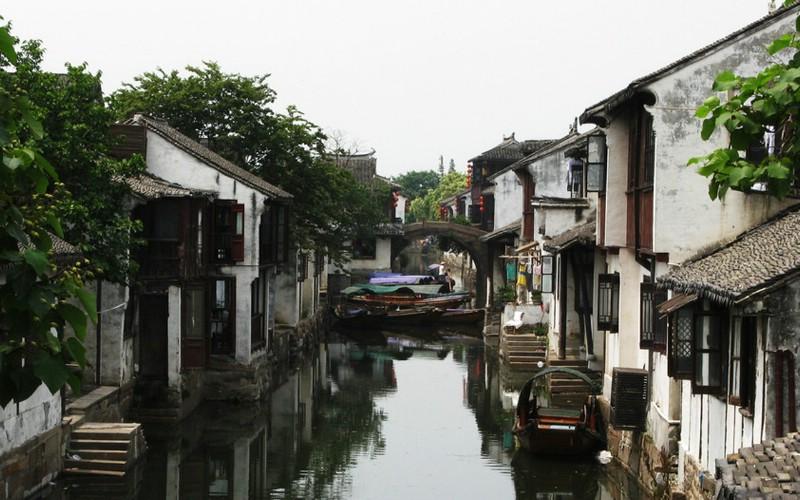 集结顶尖主创阵容,开心麻花《致新年快乐》重燃90年代理想